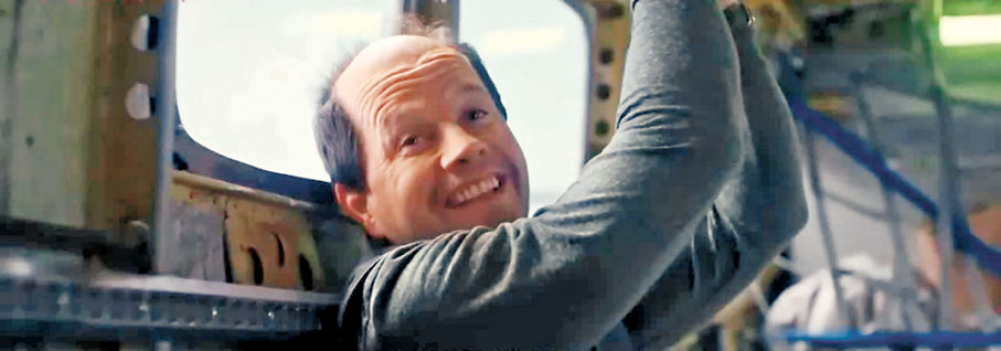 ●麥克華堡在電影中以全新的光頭形象示人。