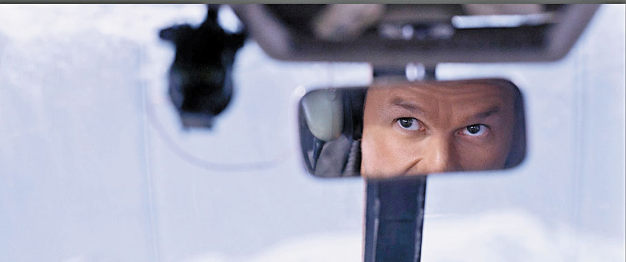 ●麥克華堡演機師。