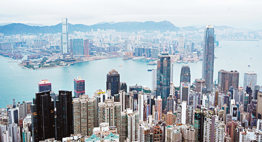 ●香港在全球金融中心排名蟬聯第三，在投資管理、保險業及融資等領域更位列第一。 資料圖片