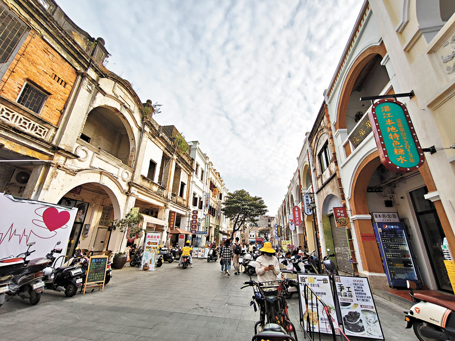 ●隨處可見風格各異的嶺南騎樓。