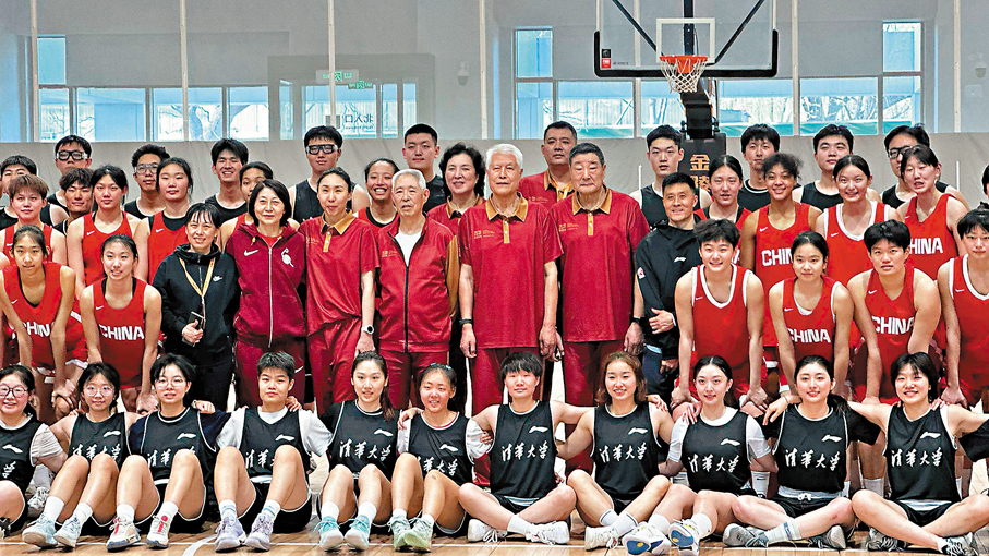 ●中國籃協在清華大學舉行訓練課。 香港文匯報記者蘇雨潤 攝