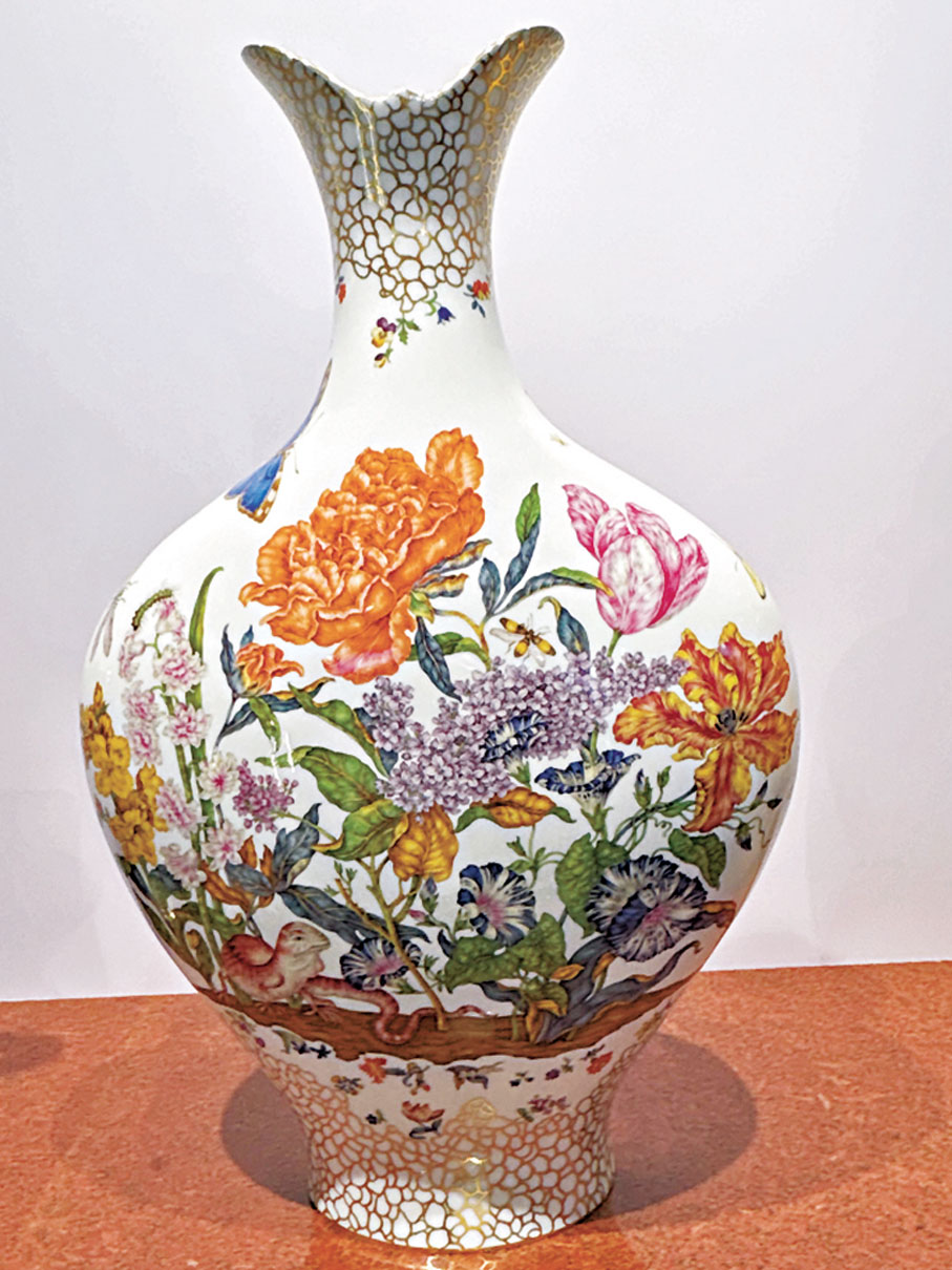 ●「春之禮讚」花瓶,價值港幣150萬 。