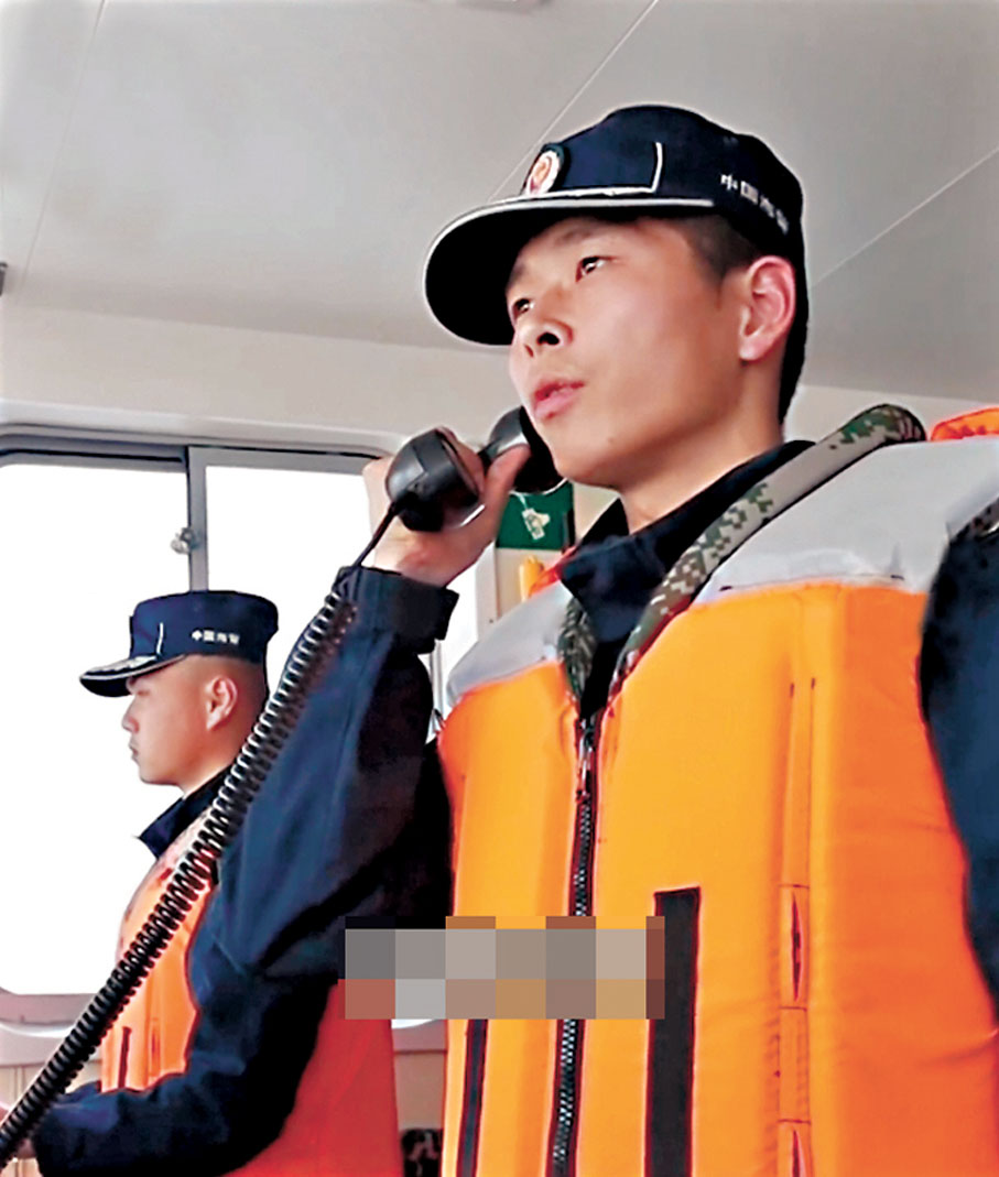 ●4月2日,多支海警艦艇編隊持續位台島周邊海域開展執法演練。其間,海警以閩南話喊話台灣船隻:台灣是中國一個省請注意你方用詞﹗ 視頻截圖