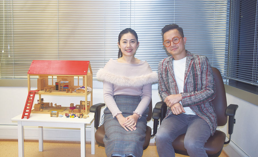 ●社署高級臨床心理學家林晧明(右)和臨床心理學家郭芷盈細談早期心理介入服務為市民提供及時有效的心理支援。