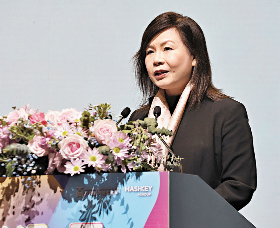 ●蔡鳳儀昨出席香港Web3嘉年華致辭時稱,證監會將允許持牌虛擬資產交易平台提供質押服務。香港文匯報記者郭木又 攝