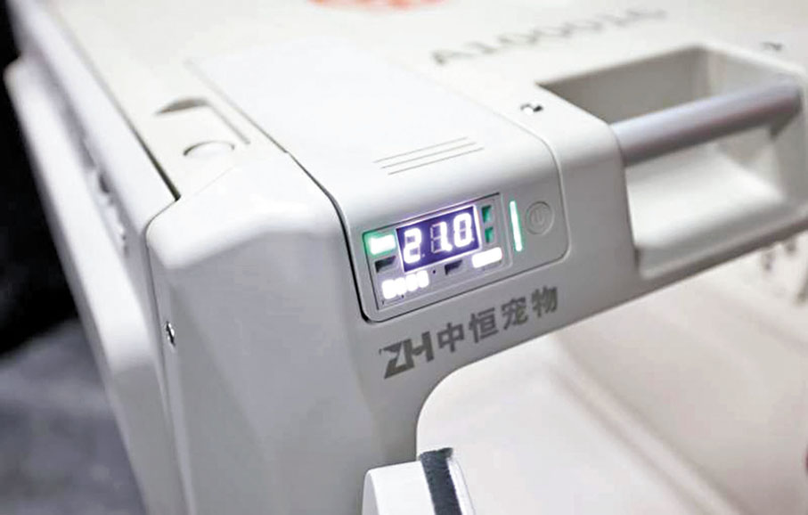 ●寵物運輸箱上可以查看內部溫濕度和氧氣含量情況。 網上圖片