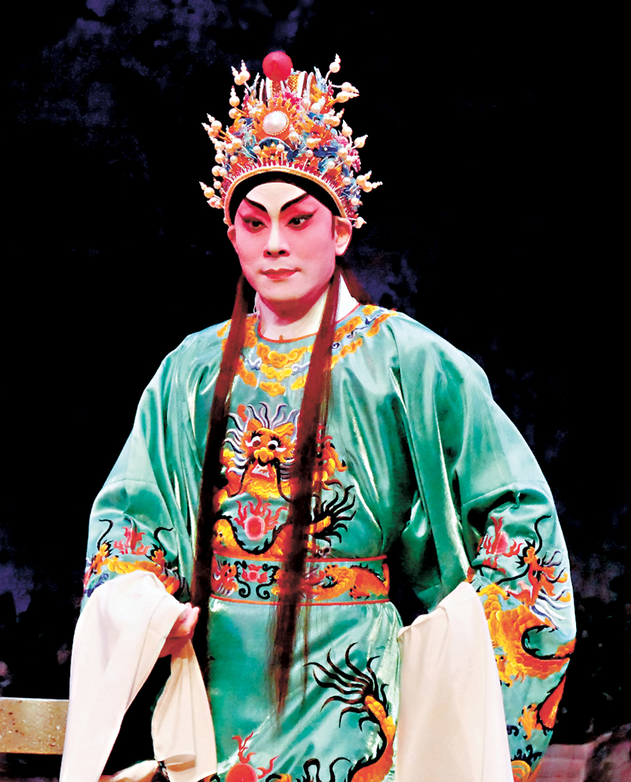 ●梁兆明演《紅樓夢》之賈寶玉。