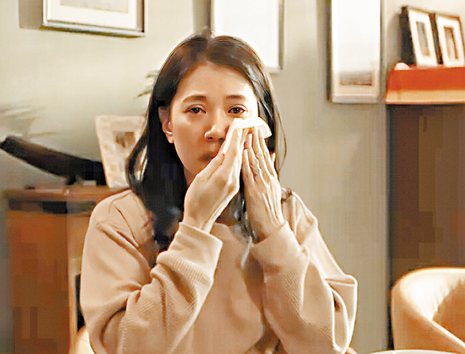 ●拍畢停機後，袁詠儀仍淚流滿面。