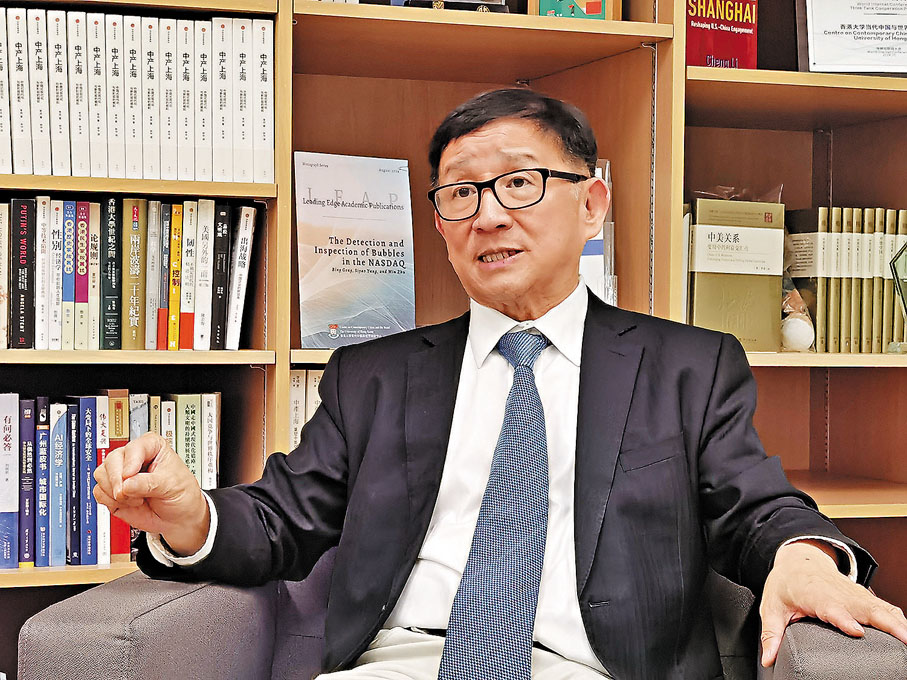 ●香港大學當代中國與世界研究中心主任李成教授接受香港文匯報專訪。 香港文匯報記者楊帆 攝