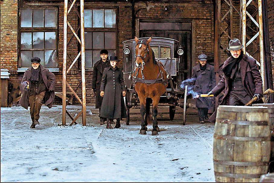 ●由玄彬、朴正民、趙祐鎮、全余贇主演的電影《哈爾濱》於今日在港各大戲院上映。