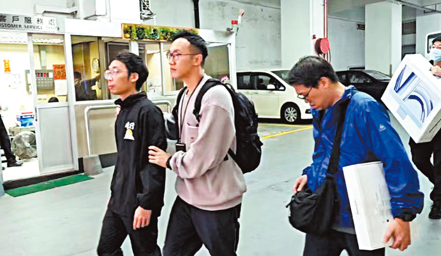 ●去年，林進（左一）涉嫌詐騙案被捕。 資料圖片