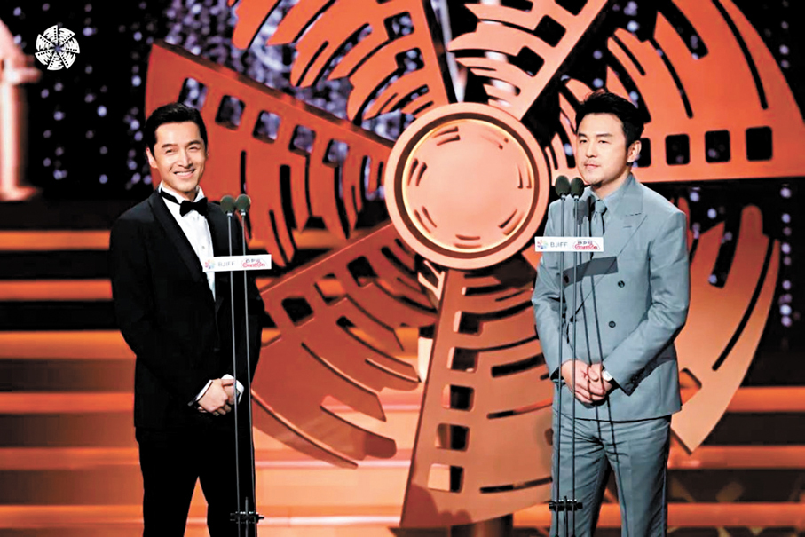 ●胡歌（左）和雷佳音聯袂亮相推薦本屆「天壇獎」入圍影片。  主辦方供圖