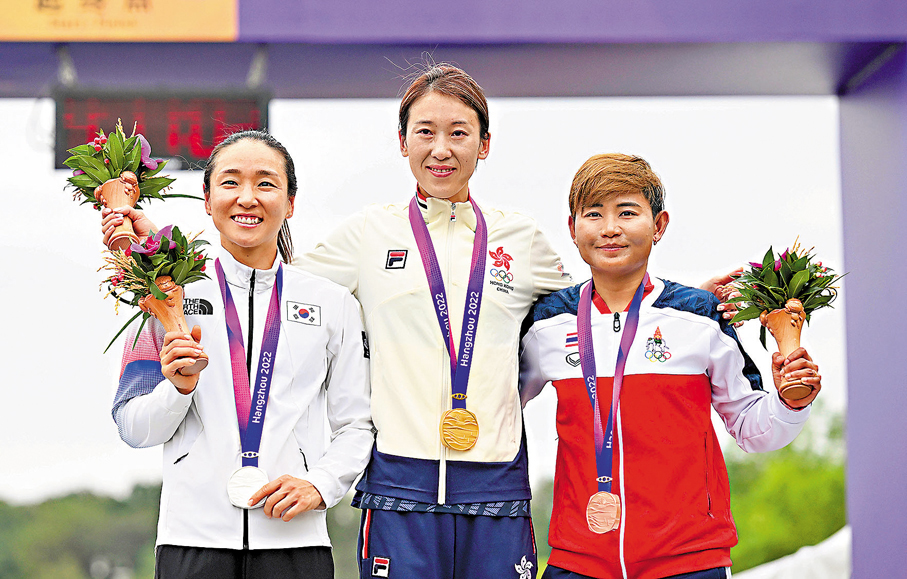 ●楊倩玉（中）贏得杭州亞運會金牌。  資料圖片