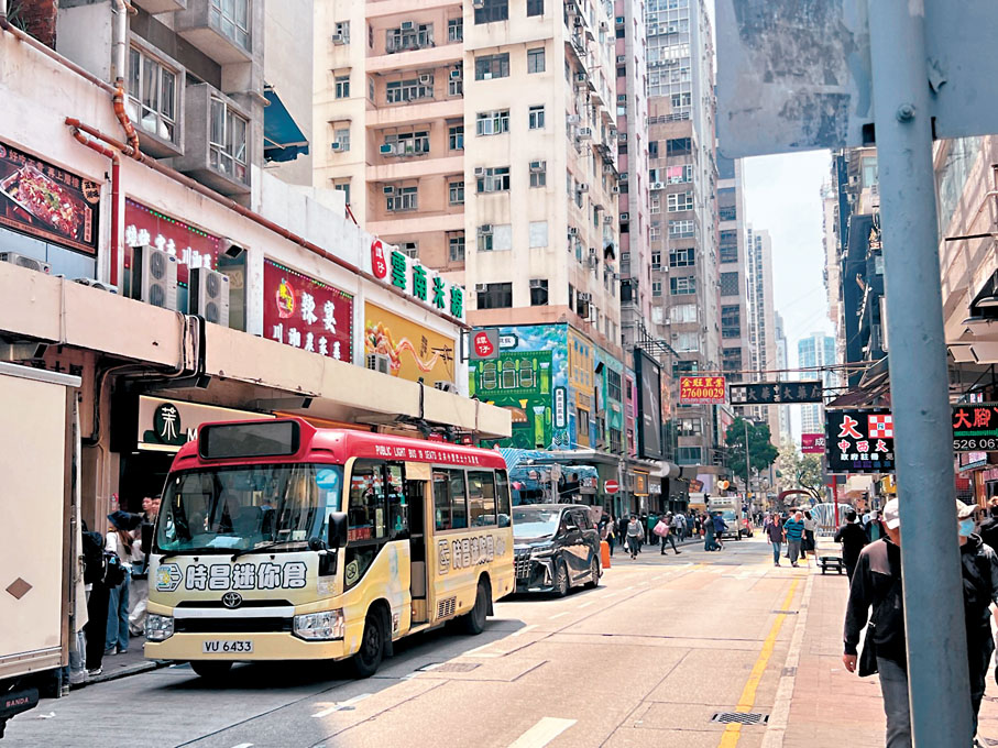 ●現時的旺角豉油街與花園街交界處行人道。香港文匯報記者蔡學怡 攝