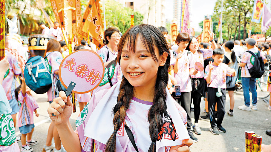 ●梁小姐昨日首次參與元朗十八鄉天后誕會景巡遊。香港文匯報記者 黃艾力 攝
