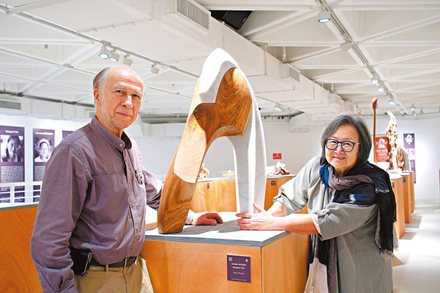 ●Arkad基金會主理人兼策展人尼古拉·貝杜（左）和薩璨如。