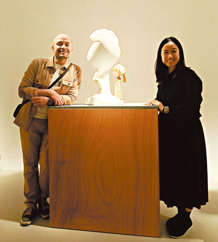 ●朱卓慧（右）與奧利朗·布辛。主辦方供圖