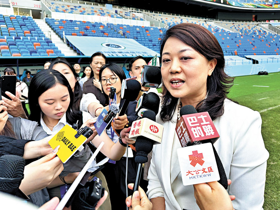 ●深圳市文化廣電旅遊體育局黨組書記、局長，十五運會和殘特奧會深圳賽區執委會副主任劉蕾接受訪問。