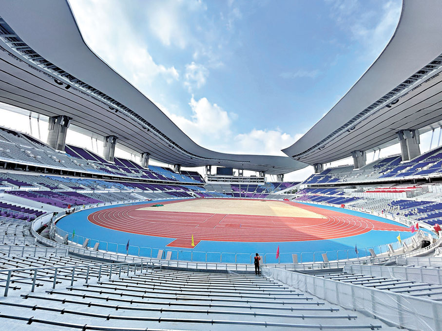 ●煥然一新的廣東奧體中心體育場。