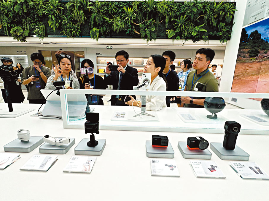 ●粵港澳媒體灣區行採訪團走訪珠海、深圳和惠州等灣區企業。