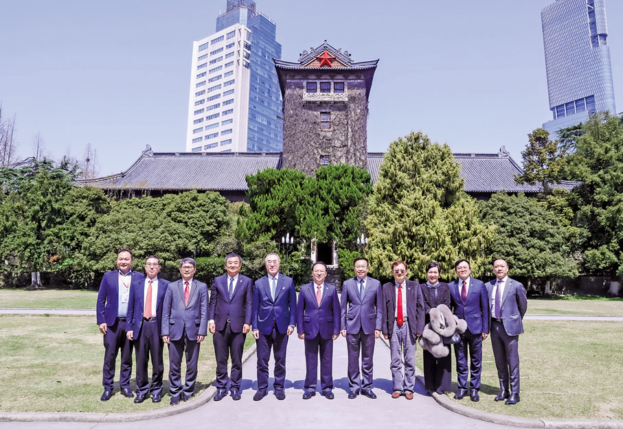 ●2024年3月29日，香港江蘇社團總會聯手南京大學和江蘇省產業技術研究院，共同舉辦以「生物醫藥與大健康」為主題的「融合發展 科創未來」蘇港創新科技合作沙龍，劉文濤出席。