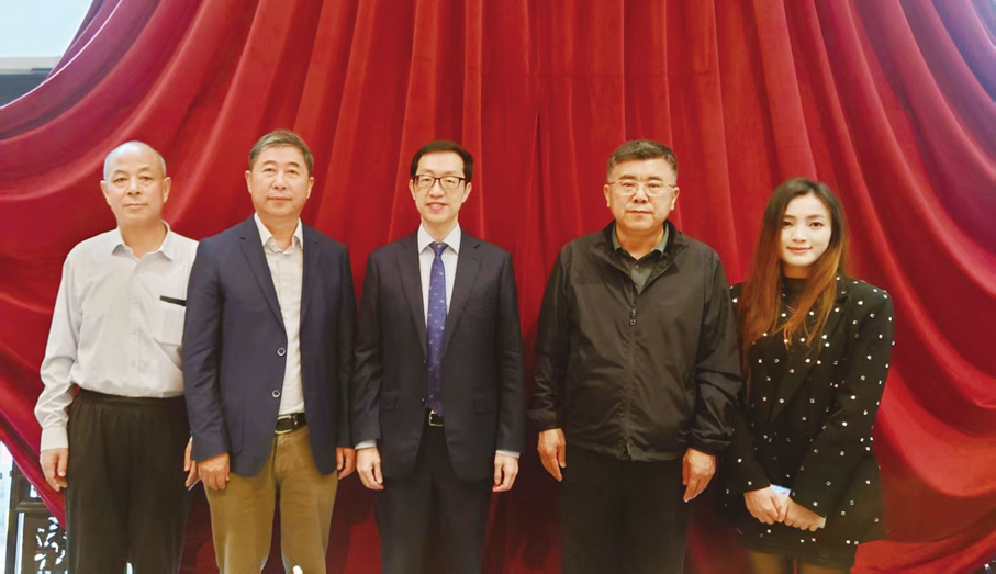 ●(左起)蔣福新、李思進、盧金榮、孫世新、朱喆煜於座談會上合照留念。