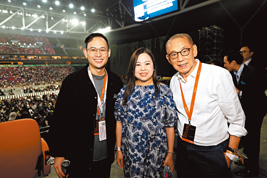 ●羅淑佩(中)在欣賞了首場演出後在社交平台稱讚。 主辦方供圖