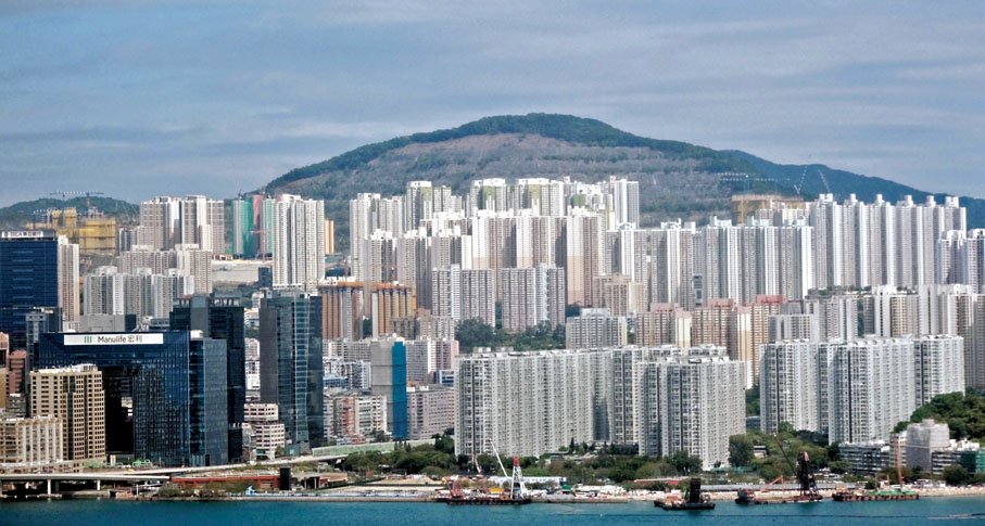 ●業界預料,本港樓價短期還有下跌風險。資料圖片