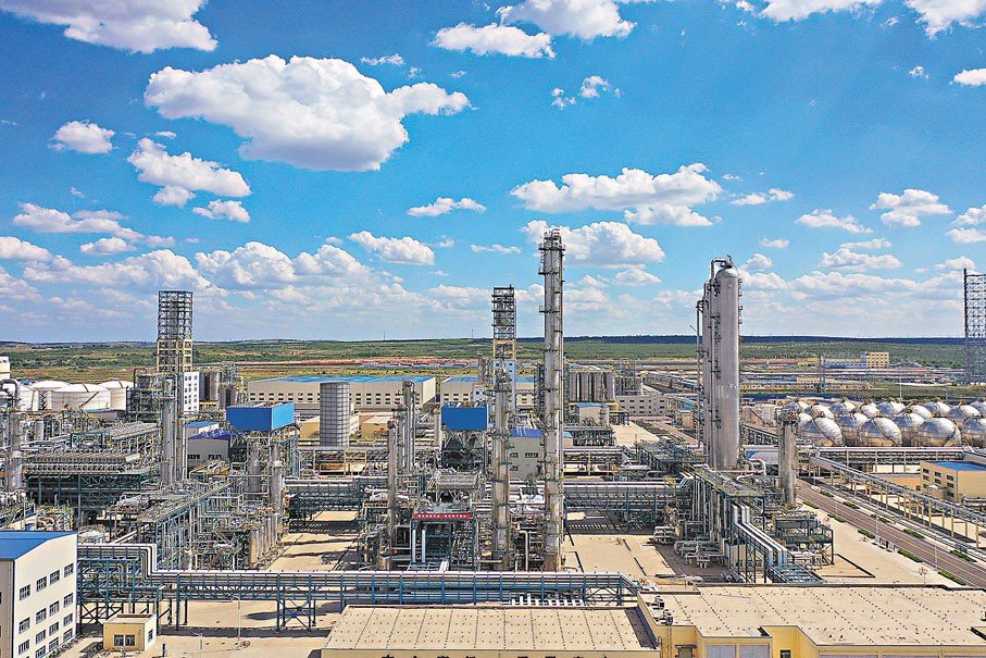 ●位於準格爾旗的內蒙古久泰新材料科技股份有限公司的「低碳」之變正悄然發生。 資料圖片