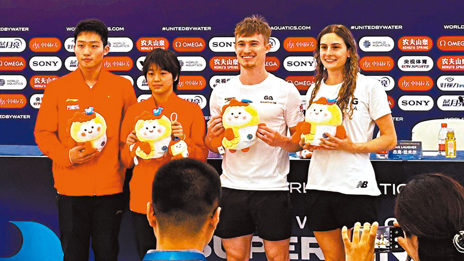 ●賽前新聞發布會昨日在國家游泳中心「水立方」進行。 香港文匯報記者蘇雨潤 攝