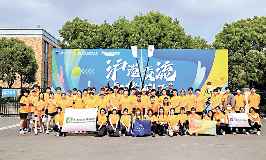 ●課程學生在上海新艇申迪城市賽艇中心,親身體驗運動員的日常訓練和挑戰,並參加賽艇比賽。 受訪者供圖