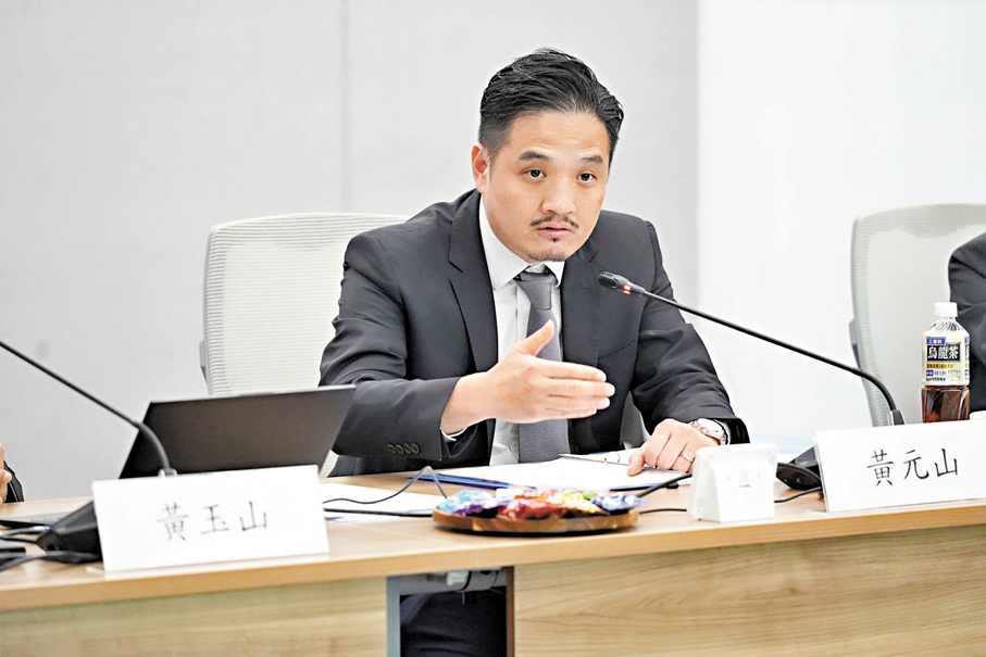●黃元山表示，特首政策組會整理、分析專家在研討會上的意見及提交的建議，並繼續集思廣益。 黃元山LinkedIn圖片