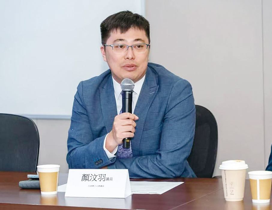 ●顏汶羽指香港人才入境計劃具透明度，人才可自行網上申請，建議政府加強宣傳，以壓縮黑中介的生存空間。