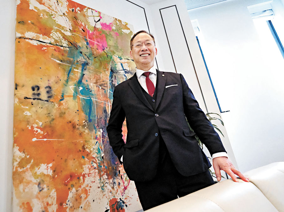 ●浸大校長衞炳江認為要真正融入國家和大灣區發展大局,讓香港的優勢能真正「落地」。香港文匯報記者涂穴 攝
