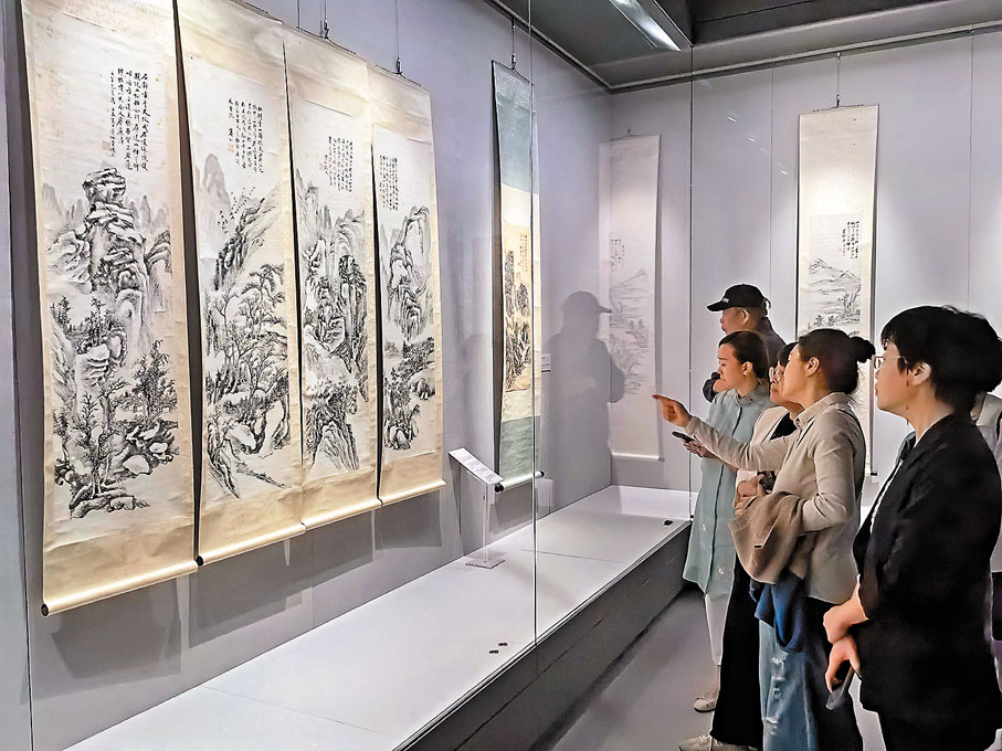●展覽涵蓋黃賓虹的160餘件(組)作品及藏品。