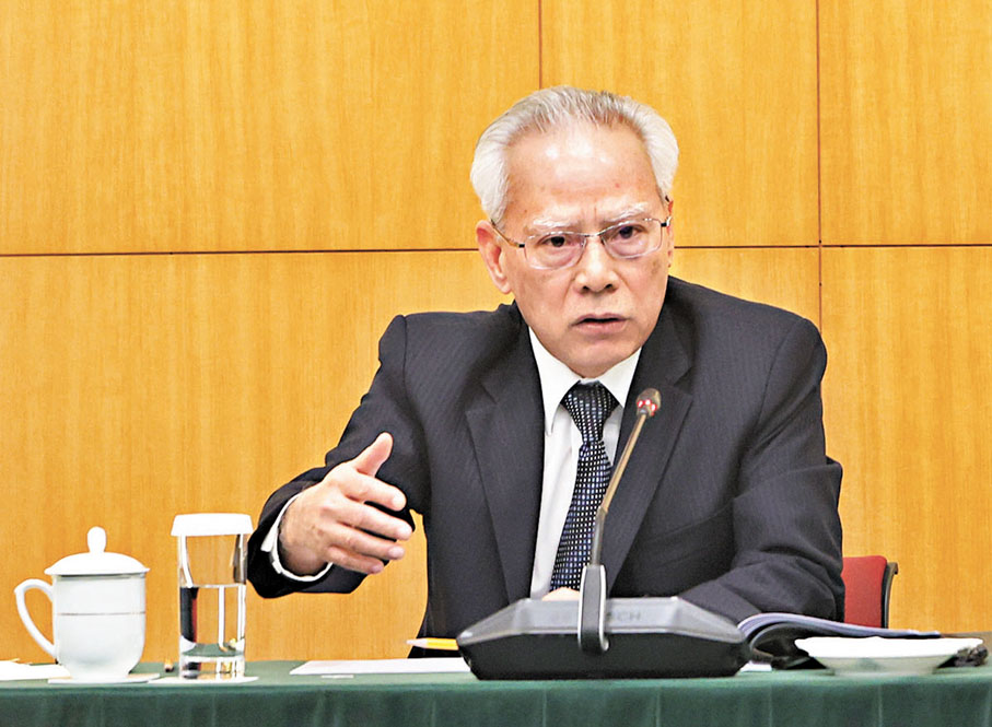 ●澳門特區行政長官岑浩輝在記者會上總結夏寶龍在澳門的考察調研行程。香港文匯報記者曾興偉 攝