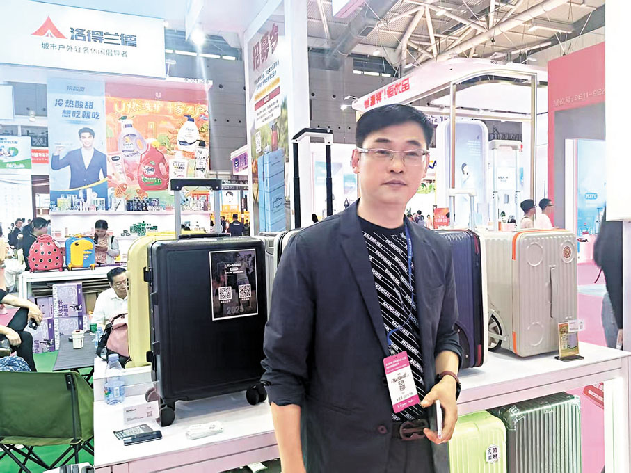 ●江蘇洛克蘭經貿發展李煒表示,公司員工昨日搶不到艙位。