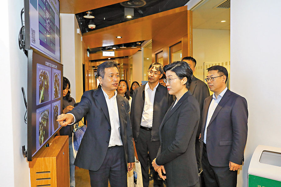 ●遼寧省社科聯一行在香港科技大學調研。 特約通訊員陳鴻博 攝