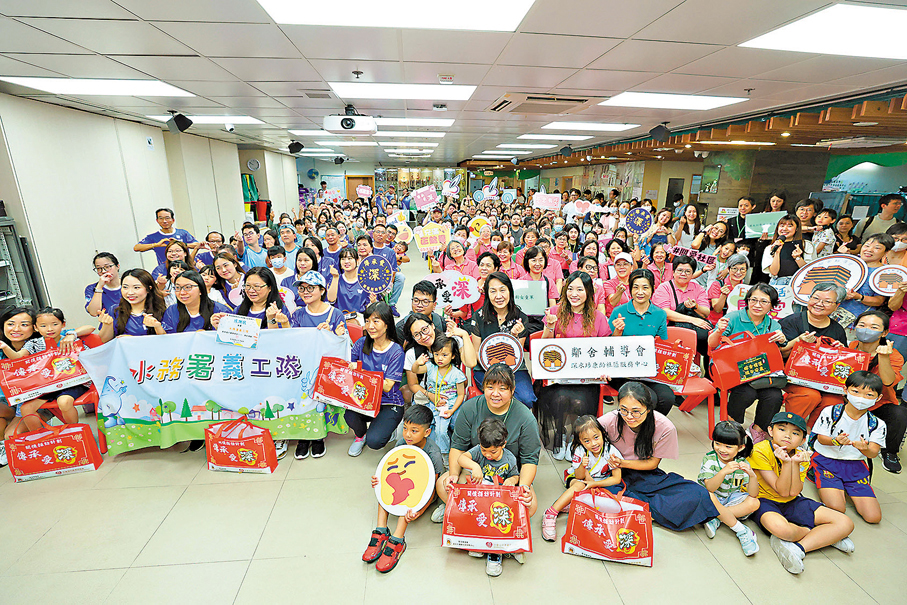 ●義工團隊合影。 香港文匯報記者北山彥 攝