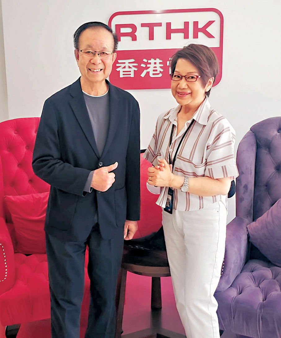 ●曾先生出錢出力推動「送炭到泰北」的發展。 作者供圖