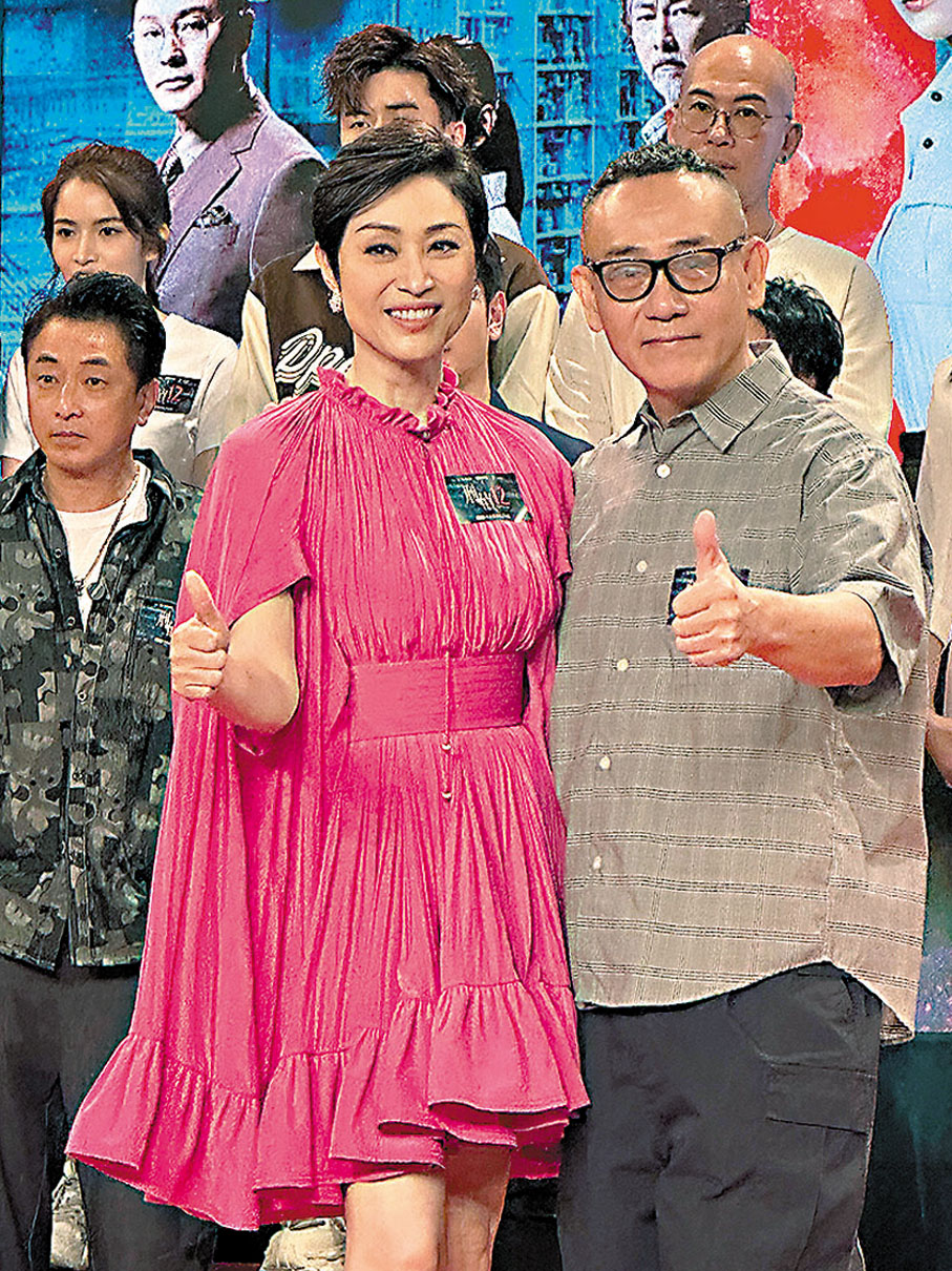 ●陳法蓉與林保怡為《刑偵12》點讚。 子棠  攝