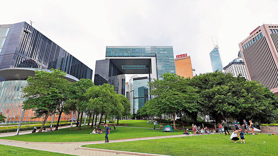 ●添馬公園將大批種植紫花風鈴木及簕杜鵑。香港文匯報記者黃艾力  攝