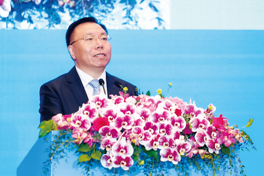 ●郭靈計推介長白山人參。