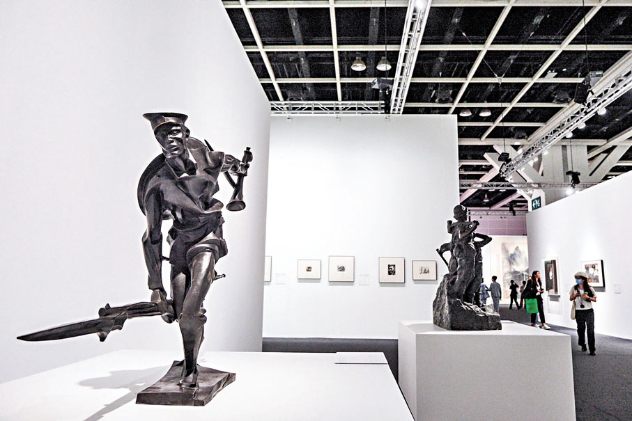 《鐵軍》俞暢、張永齊,雕塑,100×118×32cm,1991年 中通社