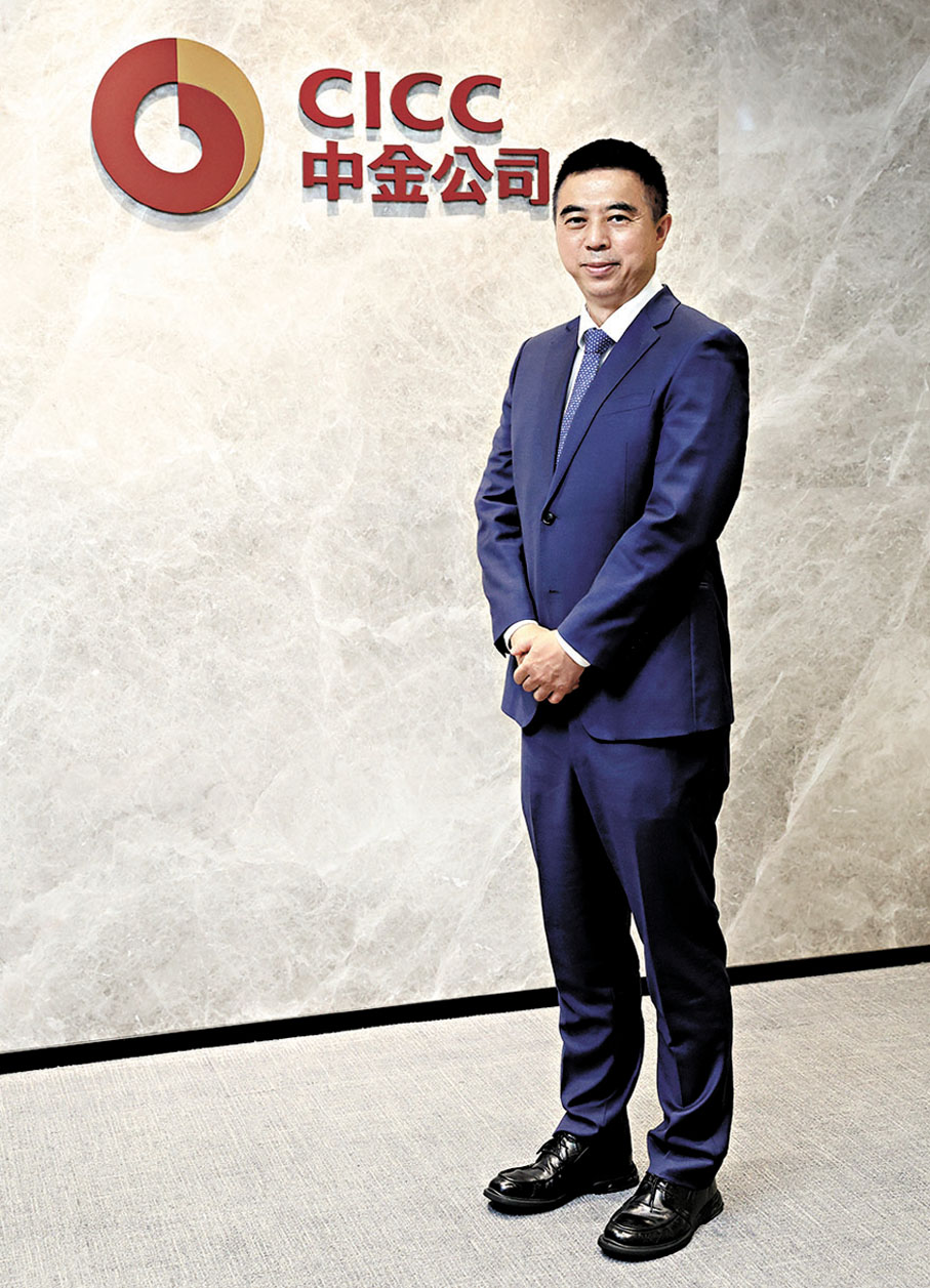 ●中金財富總裁王建力認為,香港可發展專屬特色的家族辦公室生態圈,從「流量樞紐」升級為「價值中樞」,不僅吸引家辦落戶,更可助其「生根」。