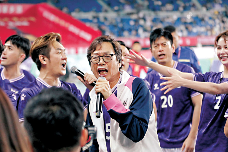 ●彭健新、陳浩民等明星傾情獻唱,與觀眾熱情互動。網絡圖片