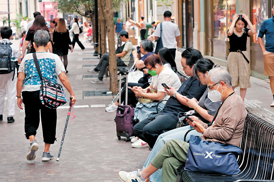 ●香港人口日趨老化,預計到2043年,每三個港人將多於一人是長者。 香港文匯報記者北山彥 攝