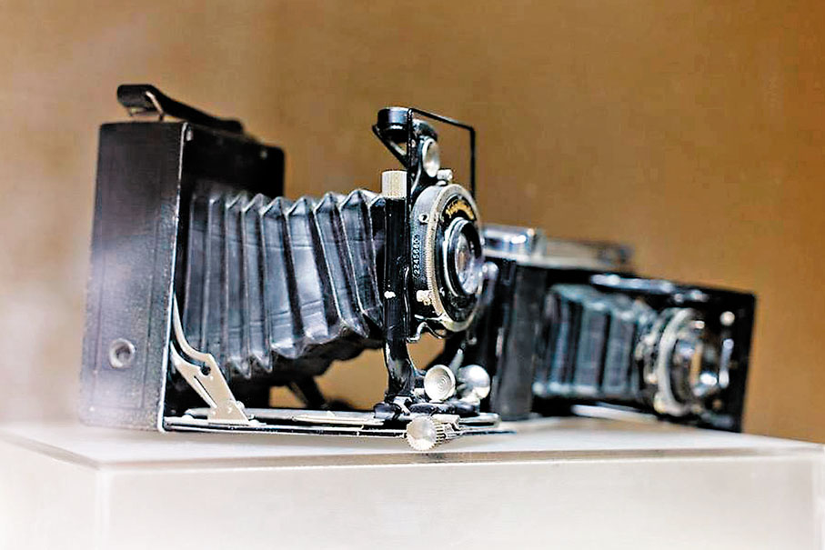 ●榮譽牆上謝飛的電影代表作、珍藏鏡頭及介紹。