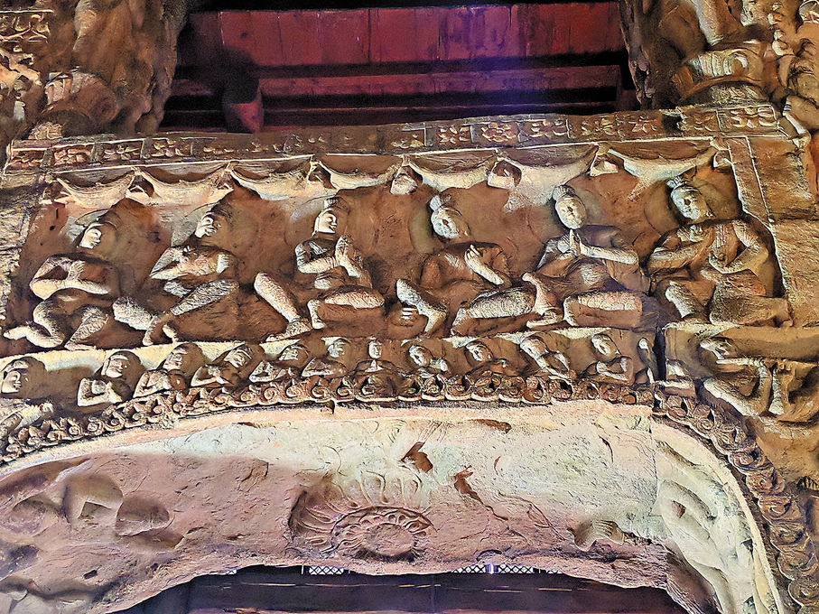 ●雲岡石窟第8窟的「雲岡六美人」