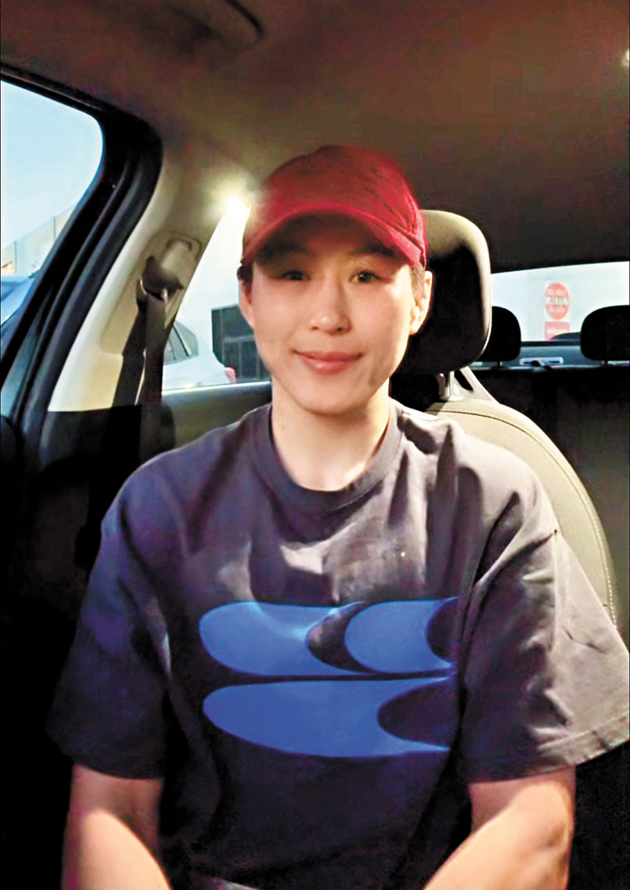 ●王聰賽前接受連線採訪。 香港文匯報記者夏微截圖